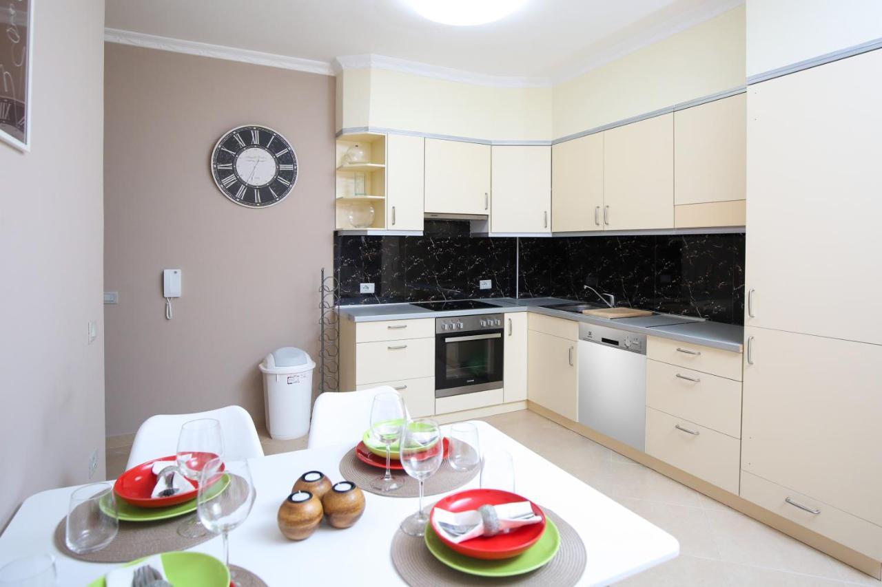 Tafa Deluxe Apartment Vlorë Eksteriør bilde